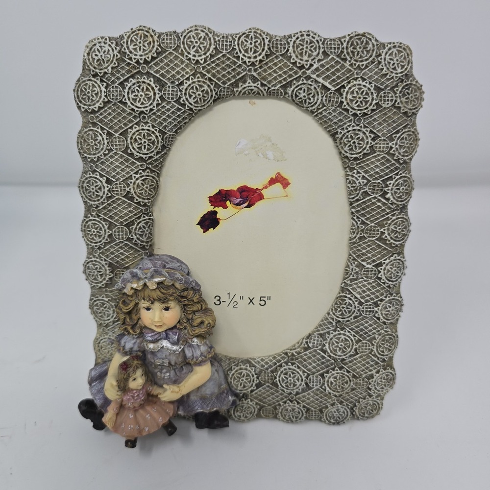 Popular Imports Vintage 2000 3D Resin Faux‎ lace  3.5x5''  Picture Frame.